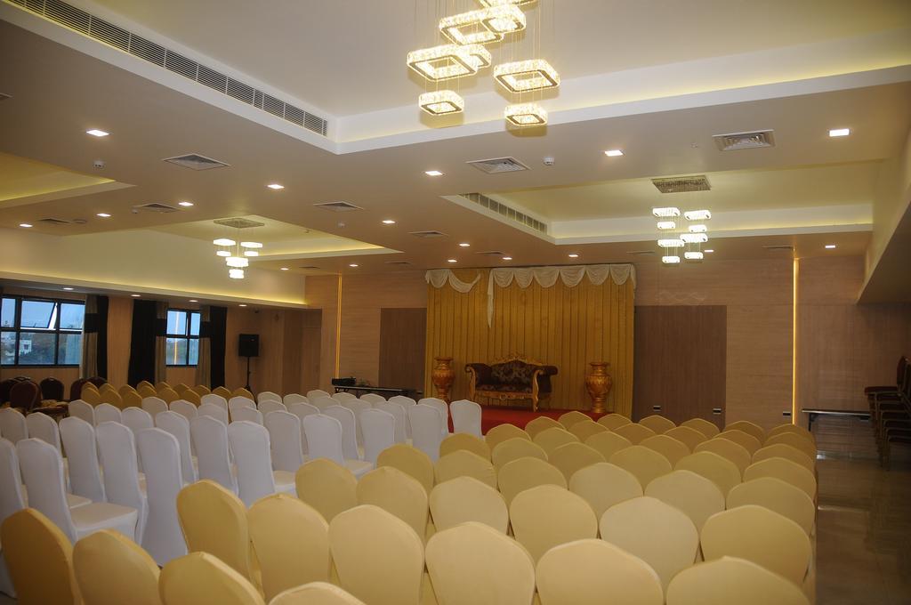 Hotel Nk Grand Park Airport Hotel Ченнаи Экстерьер фото