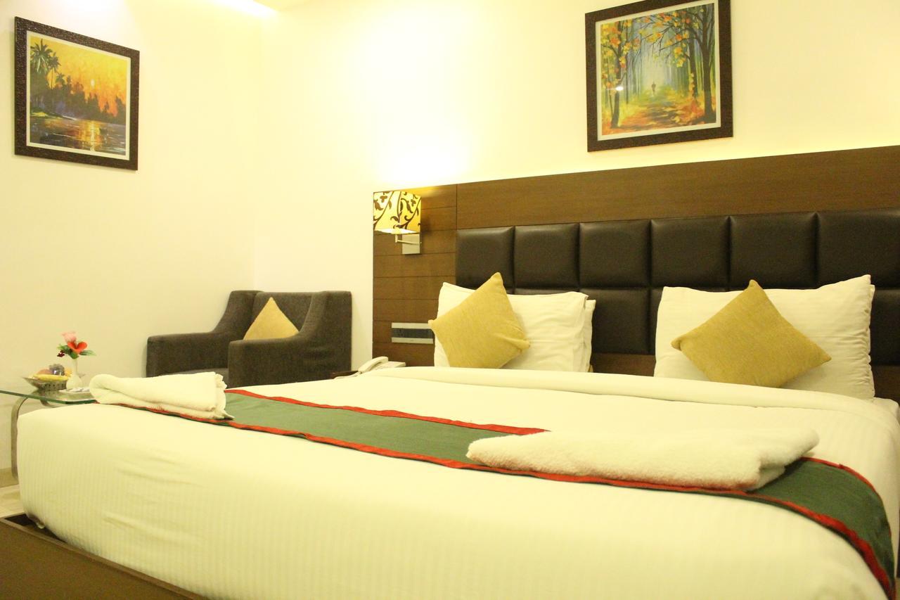 Hotel Nk Grand Park Airport Hotel Ченнаи Экстерьер фото