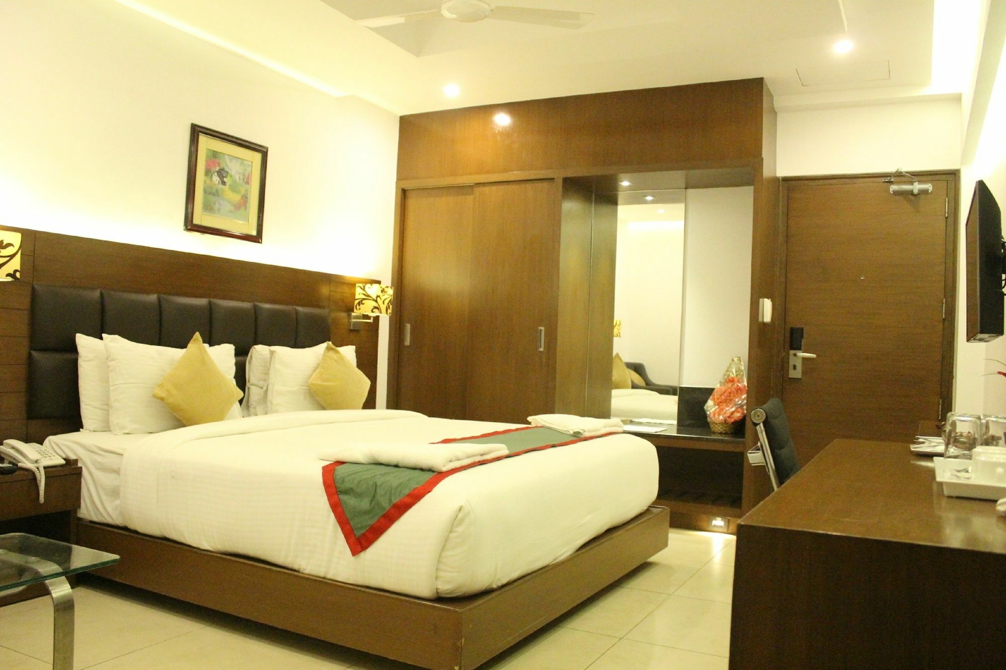 Hotel Nk Grand Park Airport Hotel Ченнаи Экстерьер фото