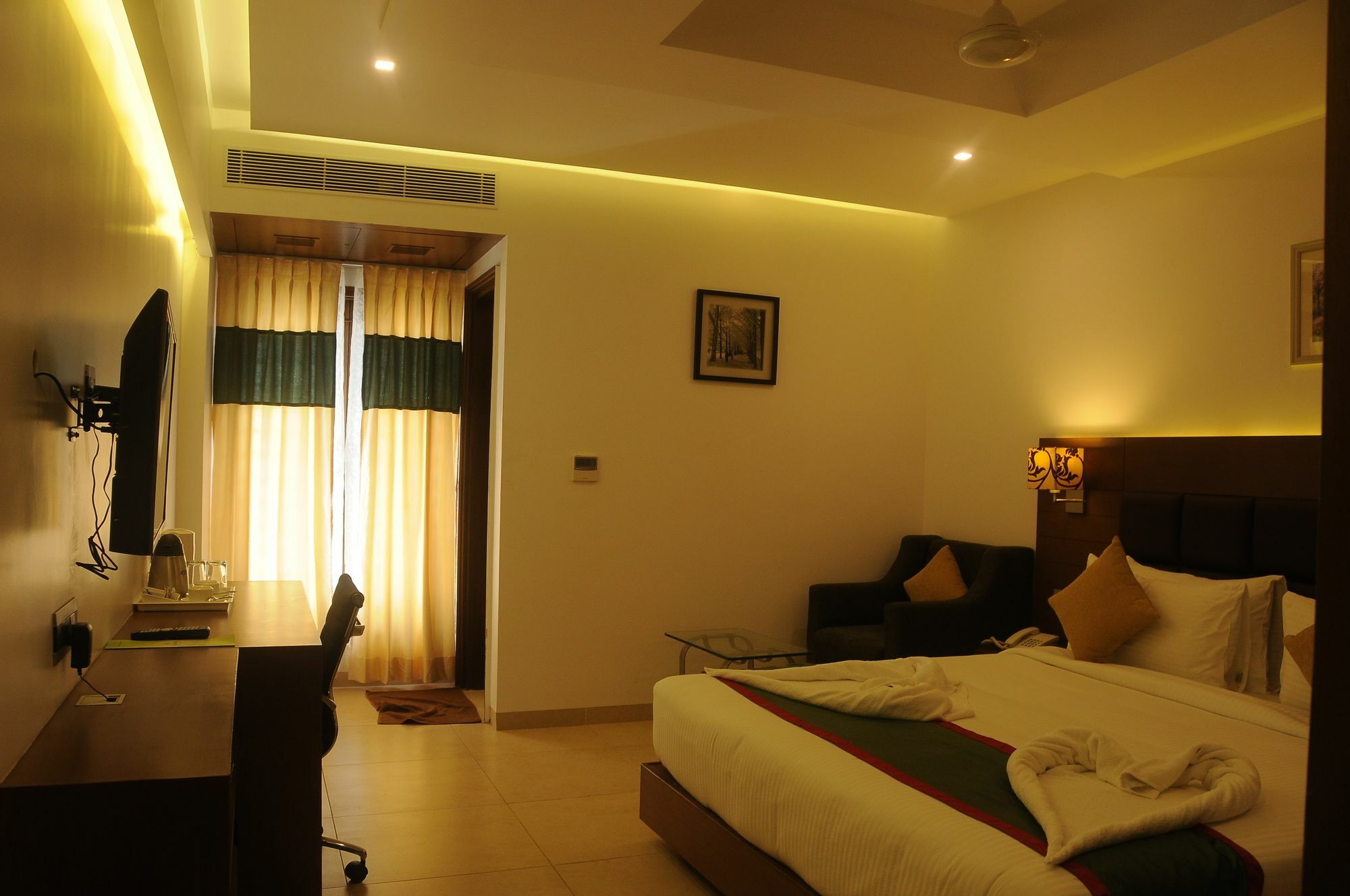 Hotel Nk Grand Park Airport Hotel Ченнаи Экстерьер фото